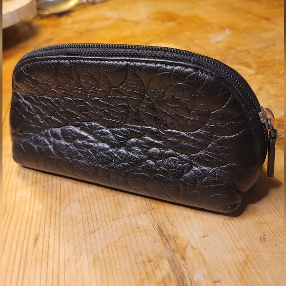 CHANEL Camelia Flower Lambskin Pouch Clutch Bag - Picture 4 of 6